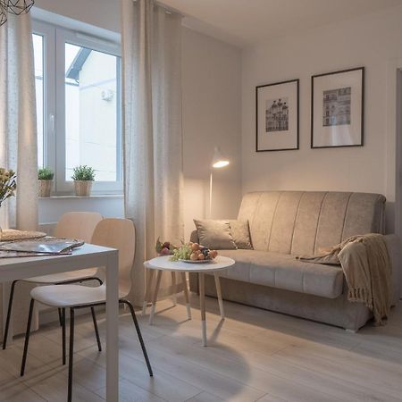 Apartament Clever 1 Kamienica Grochow Varsovia Exterior foto